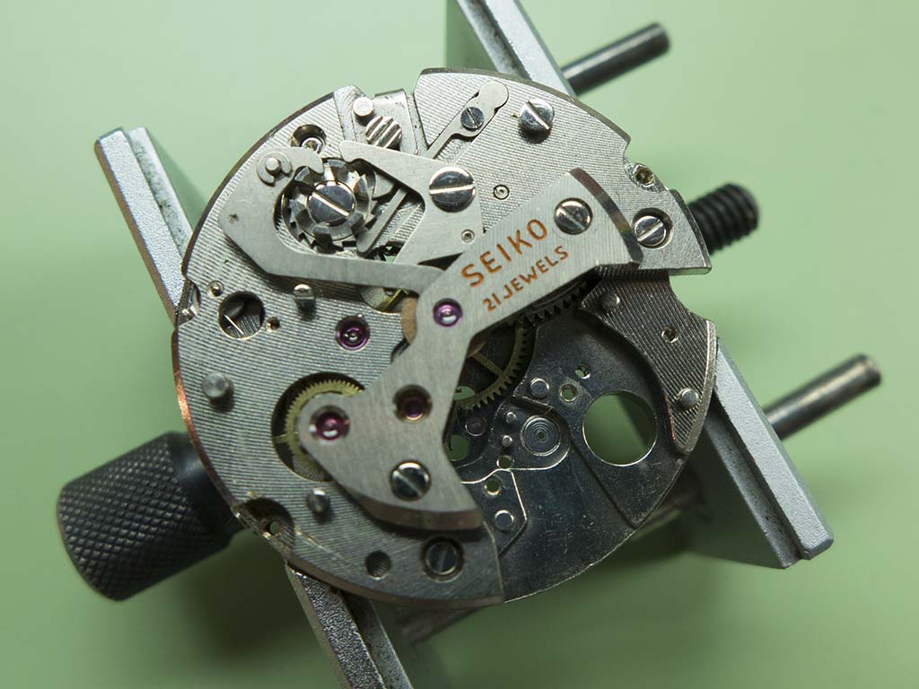 Seiko 5717-8990 one button chronograph | The Watch Bloke